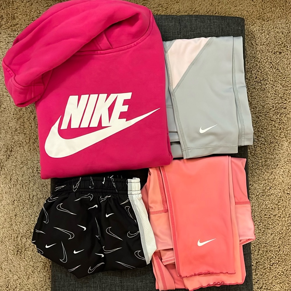 Nike Bundle Big Girls Size: XL